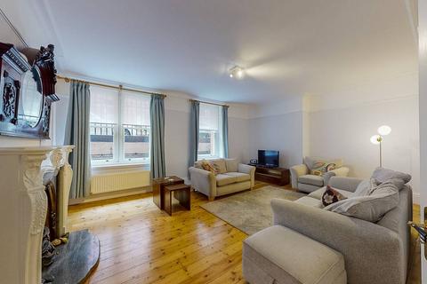 3 bedroom flat for sale, Clarence Gate Gardens, Baker Street, London, NW1