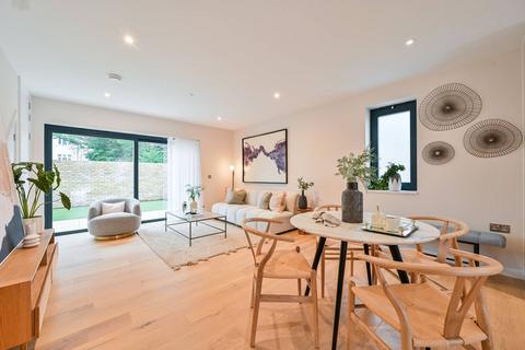 2 bedroom mews for sale, Kings Mews, Clapham Park SW4