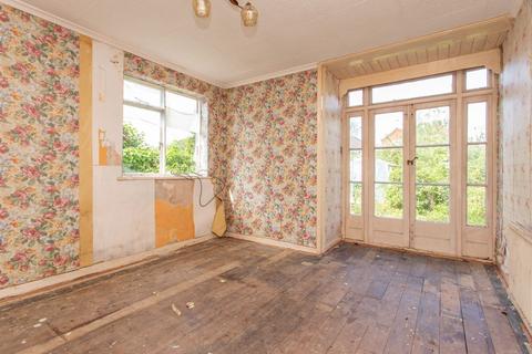 3 bedroom chalet for sale, Manor Road, Whitstable, CT5
