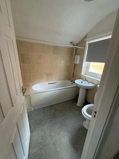 2 bedroom terraced house to rent, Middlesbrough, TS1