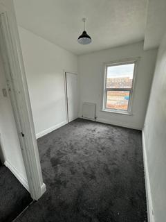 2 bedroom terraced house to rent, Middlesbrough, TS1