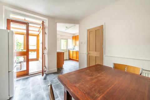 54 Belgrade Road, London, N16 8DJ