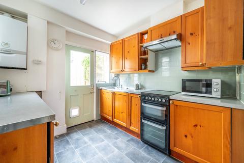 54 Belgrade Road, London, N16 8DJ