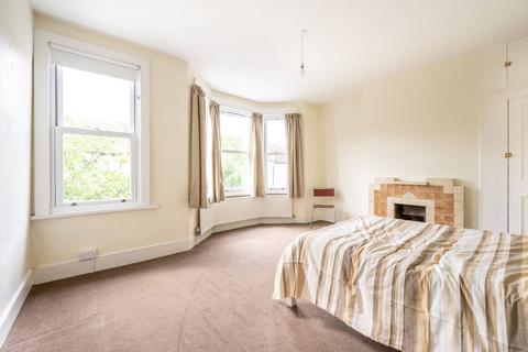 54 Belgrade Road, London, N16 8DJ