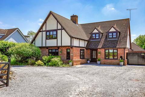 4 bedroom detached house for sale, Homestead Road, Ramsden Bellhouse, Billericay