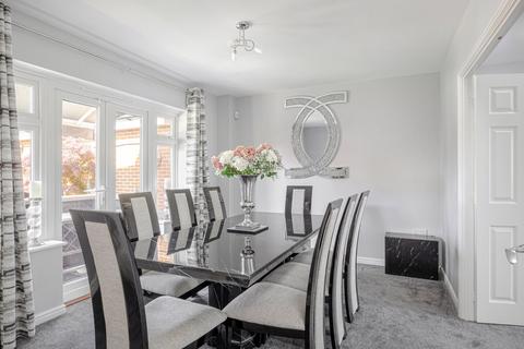 5 bedroom end of terrace house for sale, Hampton Road, Stansted, Essex, CM24