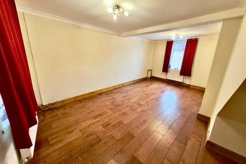 3 bedroom end of terrace house for sale, Ferndale CF43