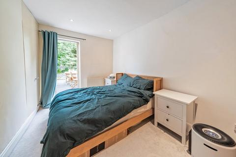 1 bedroom maisonette for sale, Disraeli Road, Putney