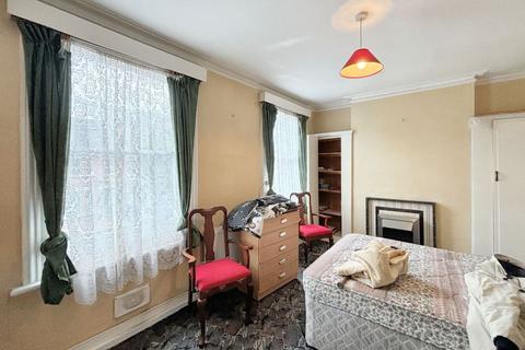 4 bedroom terraced house for sale, 17 Oak Grove, Cricklewood, London, NW2 3LS