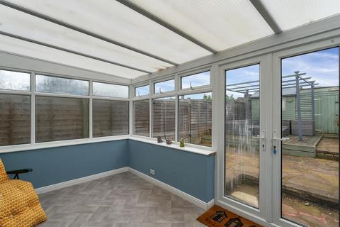 33 Queens Walk, Peterborough, PE2 9AN