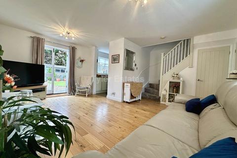 3 Box Close, Laindon, Basildon, SS15 4AG