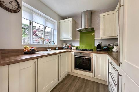 3 Box Close, Laindon, Basildon, SS15 4AG