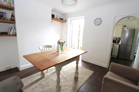 2 bedroom end of terrace house for sale,  Highfield Road, FARNBOROUGH GU14