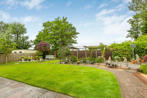 3 bedroom detached bungalow for sale, The Ryde, Hatfield, AL9