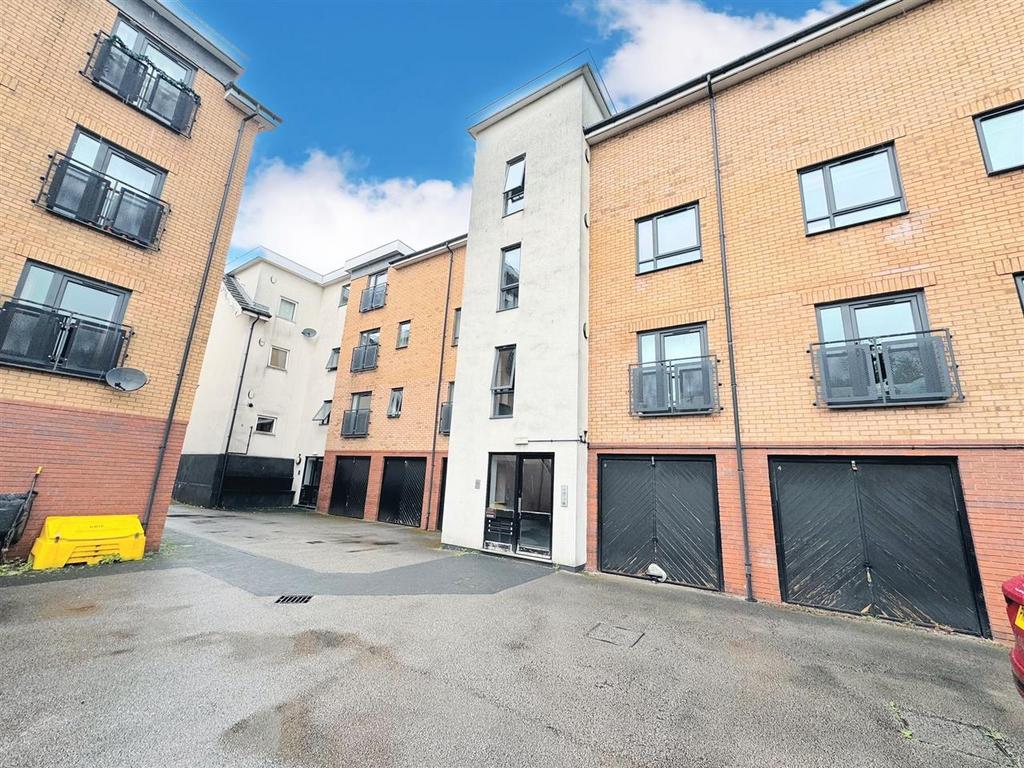 Travellers Rest, Aigburth Vale... 2 bed apartment for sale £160,000
