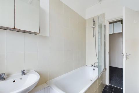 2 bedroom apartment to rent, Langdale Gardens, Hove, BN3