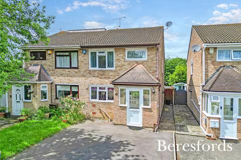 3 bedroom semi-detached house for sale, Carisbrooke Close, Hornchurch, RM11