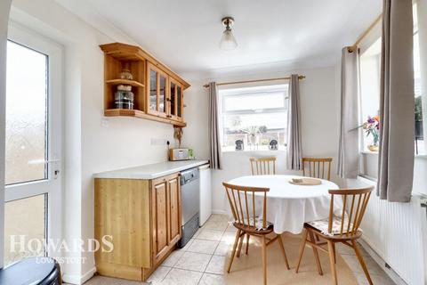 80 Cranesbill Road, Lowestoft, NR33 7EE