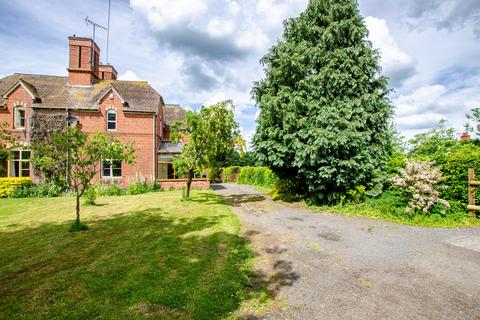 3 bedroom semi-detached house for sale, Sinton Green, Worcester WR2