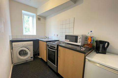 2 bedroom flat to rent, Byker, Newcastle upon Tyne NE6