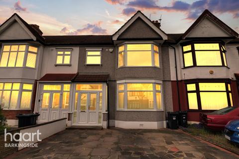 3 bedroom terraced house for sale, Westminster Gardens, Barkingside