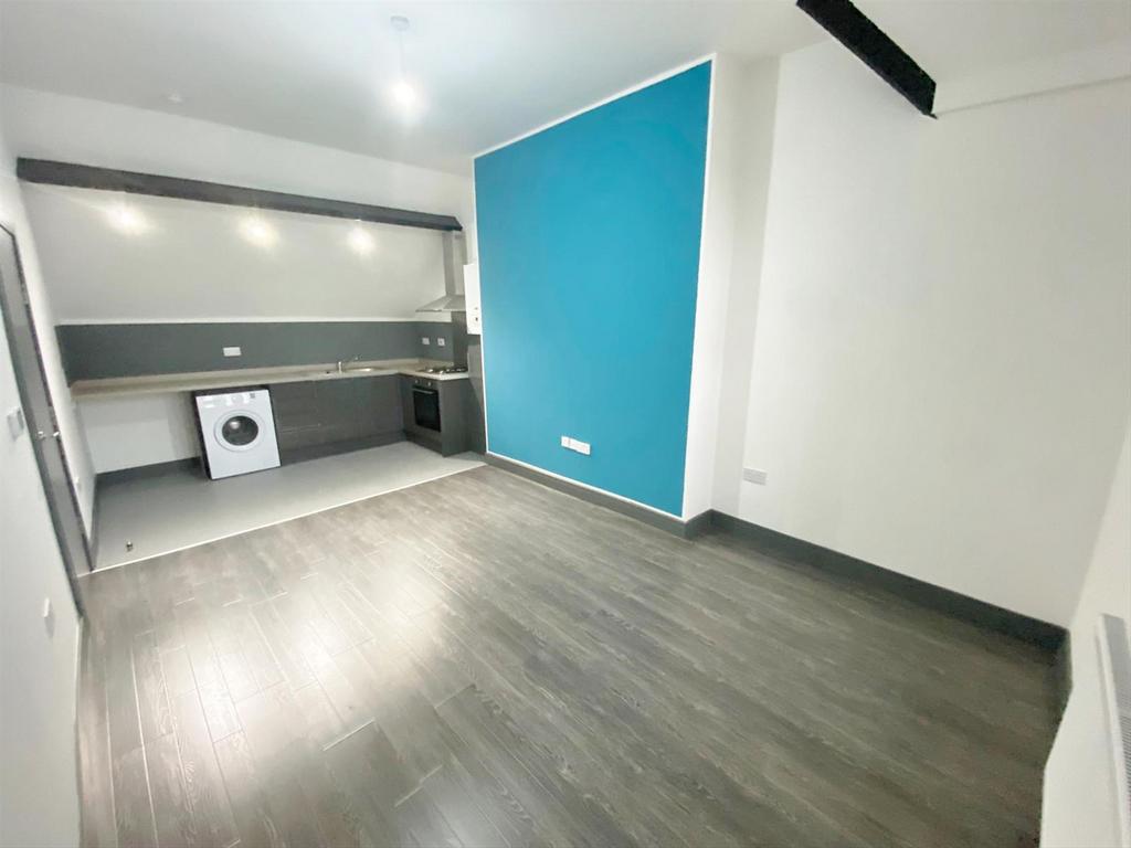 Bolton - 2 bedroom flat to rent