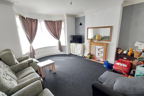 2 bedroom flat to rent, HAMPTON ROAD, Blackpool FY4