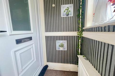 2 bedroom flat to rent, HAMPTON ROAD, Blackpool FY4