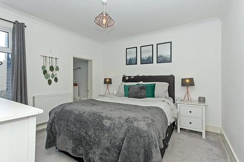 3 bedroom terraced house for sale, Shortlands Road, Sittingbourne, Kent, ME10