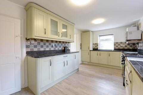 4 bedroom detached house to rent, A Leet, Binfield Heath