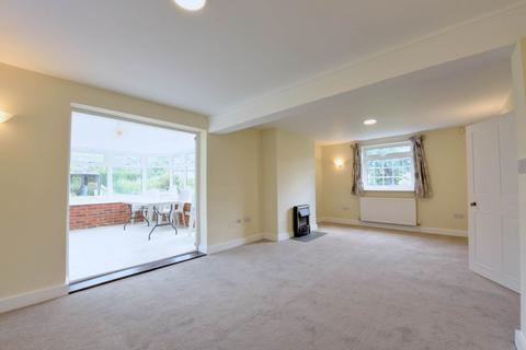 4 bedroom detached house to rent, A Leet, Binfield Heath