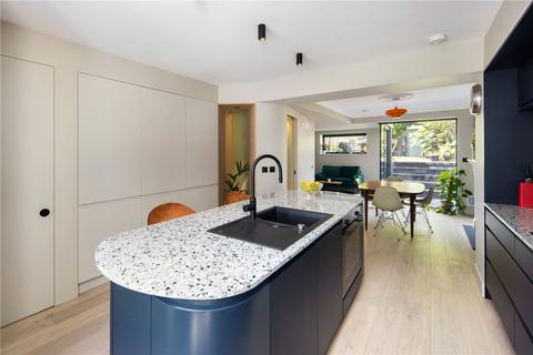 8 Alderney Road, London, E1 4EG