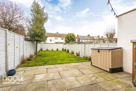 2 bedroom terraced house for sale, Cambridge Road, London