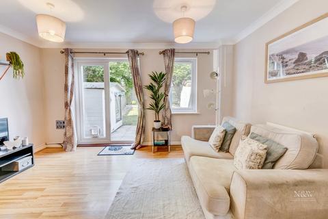 8 Ball Close, Llanrumney, Cardiff, CF3 4JG