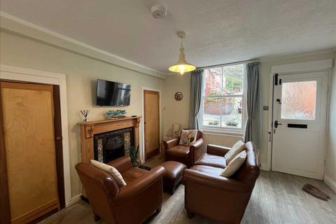 2 bedroom house to rent, Castlegate, Scarborough