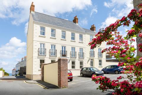 2 bedroom ground floor flat for sale, Hauteville, St. Peter Port, Guernsey