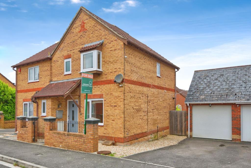WestonsuperMare BS24 3 bed semidetached house for sale £295,000