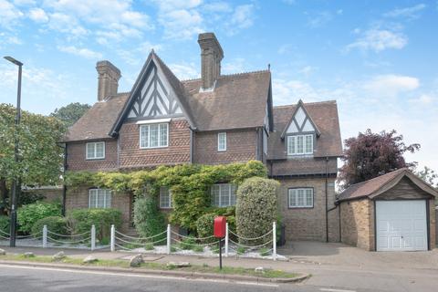 3 bedroom link detached house for sale, Camlet Way, Hertfordshire EN4