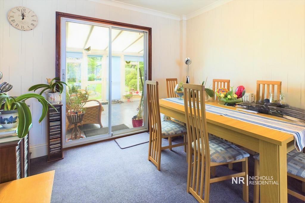 Lounge / Dining Room