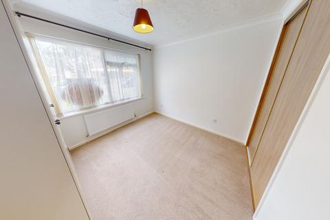 2 bedroom ground floor flat for sale, Spencer Road, New Milton, Hampshire. BH25 6EP