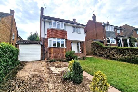 3 bedroom detached house to rent, Cherry Tree Road, Beaconsfield, HP9