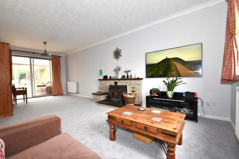 6 Fairfield, Sampford Peverell, Tiverton, EX16 7DE