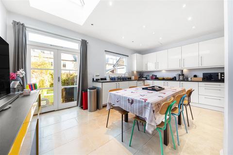 52 Braemar Avenue, London, SW19 8AZ