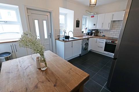 6 Myrtle Grove, Barnoldswick, BB18 6AF
