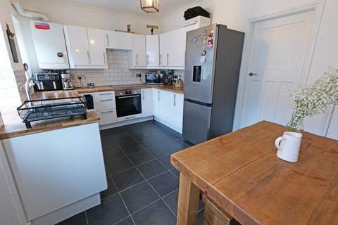 6 Myrtle Grove, Barnoldswick, BB18 6AF
