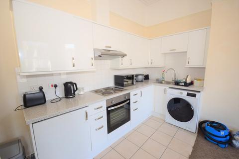 2 bedroom apartment to rent, Holland Road Hove BN3