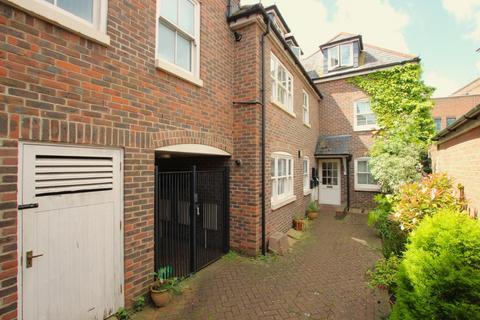 1 bedroom flat for sale, George Court, North Street, Havant