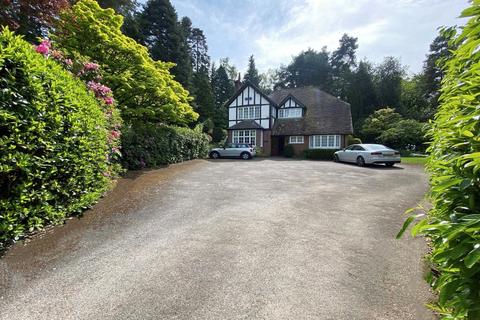 4 bedroom detached house for sale, Birmingham Road, Blakedown, Kidderminster, DY10