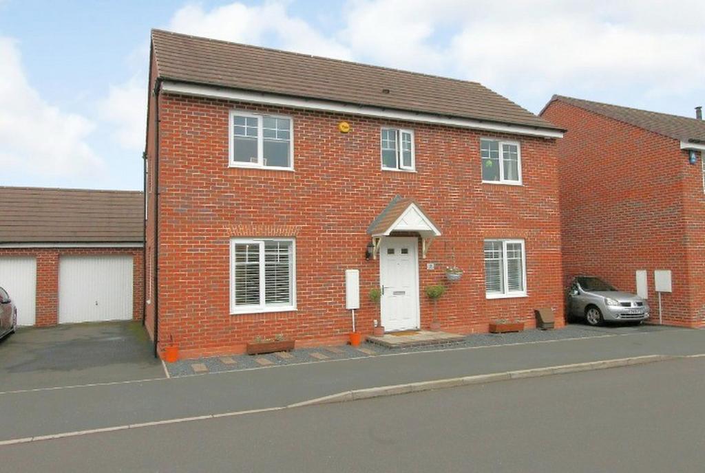 Kirkby Drive, Kidderminster, DY11 4 bed detached house £335,000