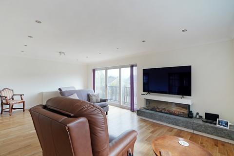 34 Burlington Road, Dore, Sheffield, S17 3NQ